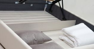 Интерьерная кровать 160х200 Синди (белый)